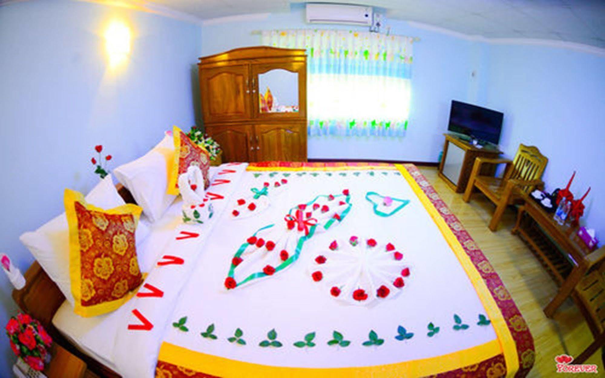 Vega Star Hotel Gyogon Bagian luar foto